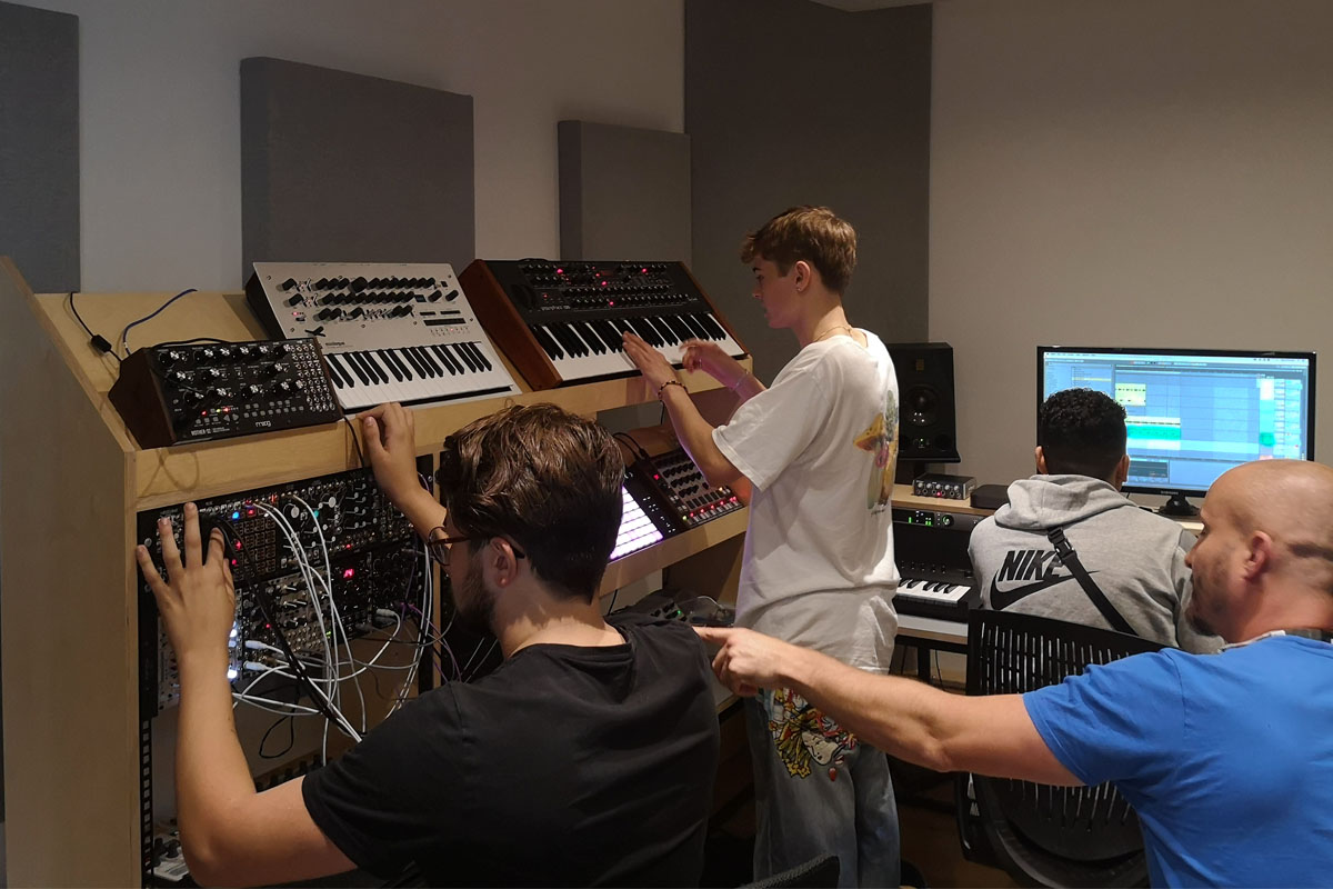 BA (Hons) Top Up Year Electronic Music Production Degree dBs